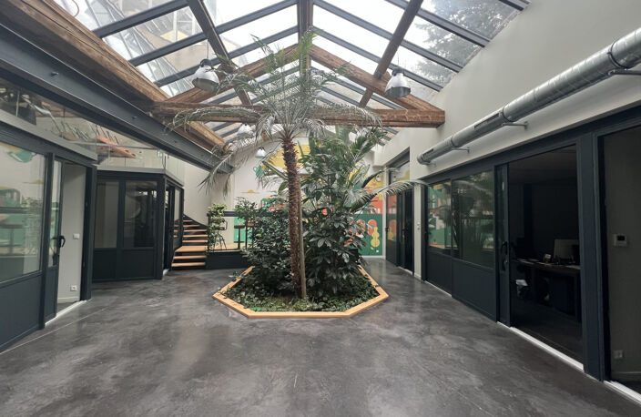 EXCEPTIONNEL loft  de 350m2 + garage de 50m2 — photo 2