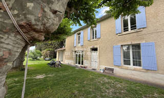 Maison  234 m² à vendre à Eyragues (13630)