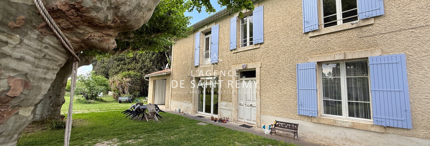 Maison  234 m² à vendre à Eyragues (13630)