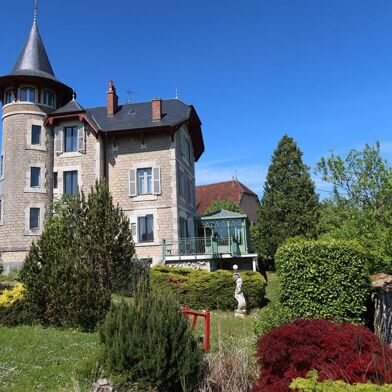 Maison 12 pièces 550000 €