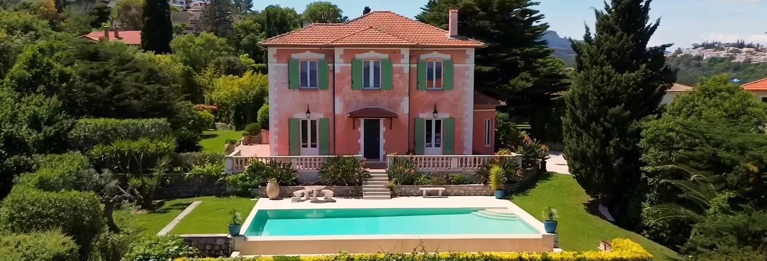 Maison 7 Pièces 195 m² à vendre à Mandelieu-la-Napoule (06210)