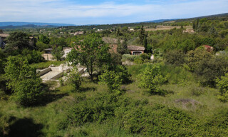 Terrain  2500 m² à vendre à Saint-Saturnin-lès-Apt (84490)