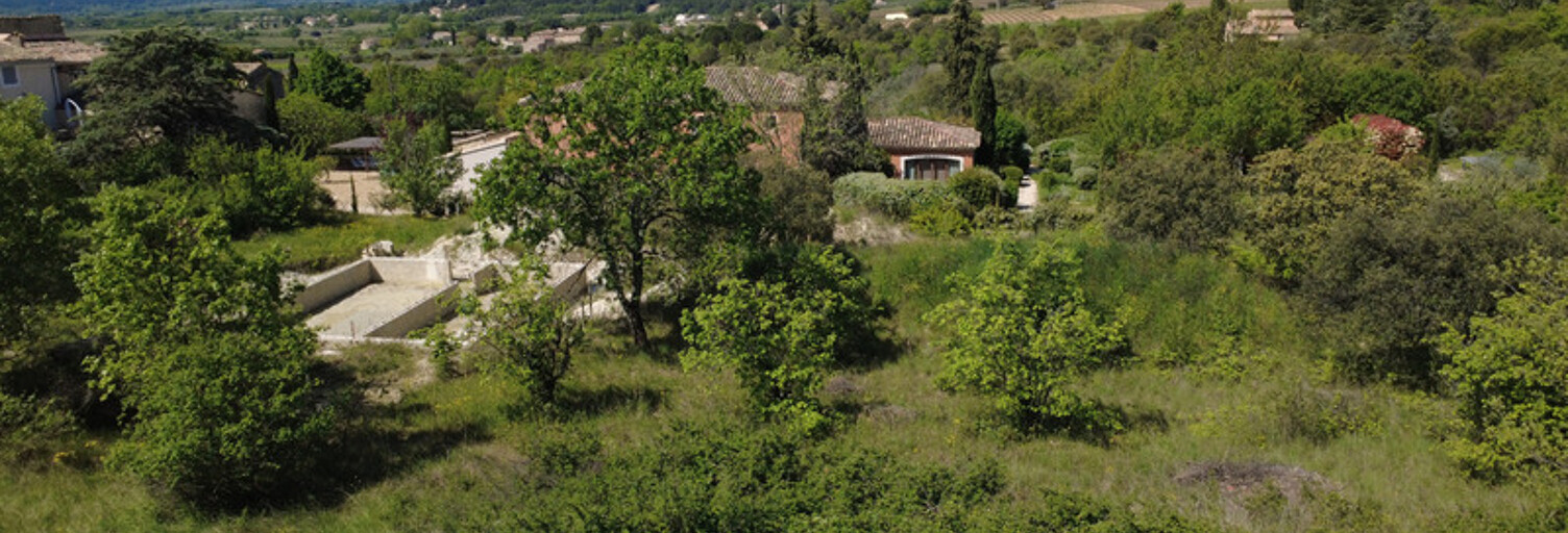 Terrain  2500 m² à vendre à Saint-Saturnin-lès-Apt (84490)