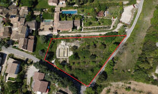 Terrain  2500 m² à vendre à Saint-Saturnin-lès-Apt (84490)