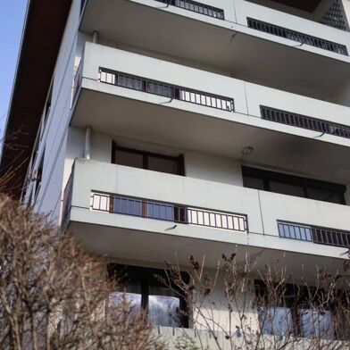 Appartement 6 pièces 252500 €