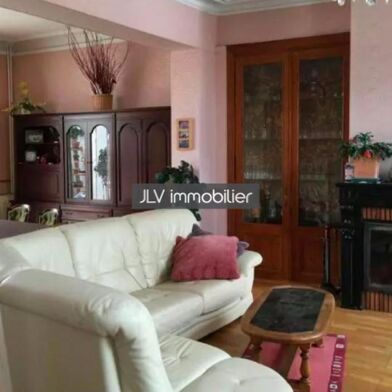 Maison 8 pièces 370200 €