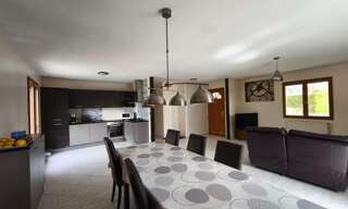 Maison 5 Pièces 121 m² à vendre à Chapeiry (74540)