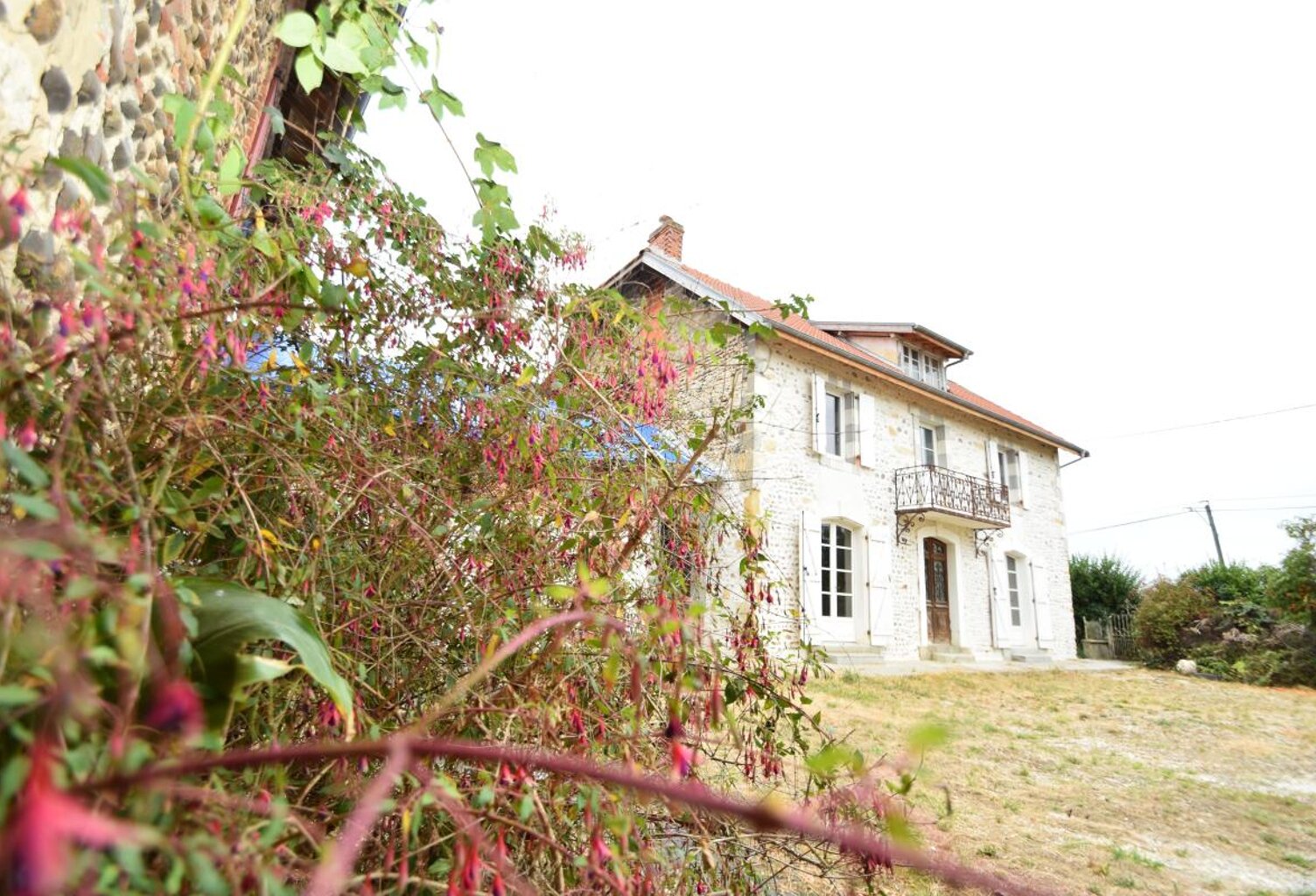 Superbe propriété avec 10 hectares de terres — photo 1