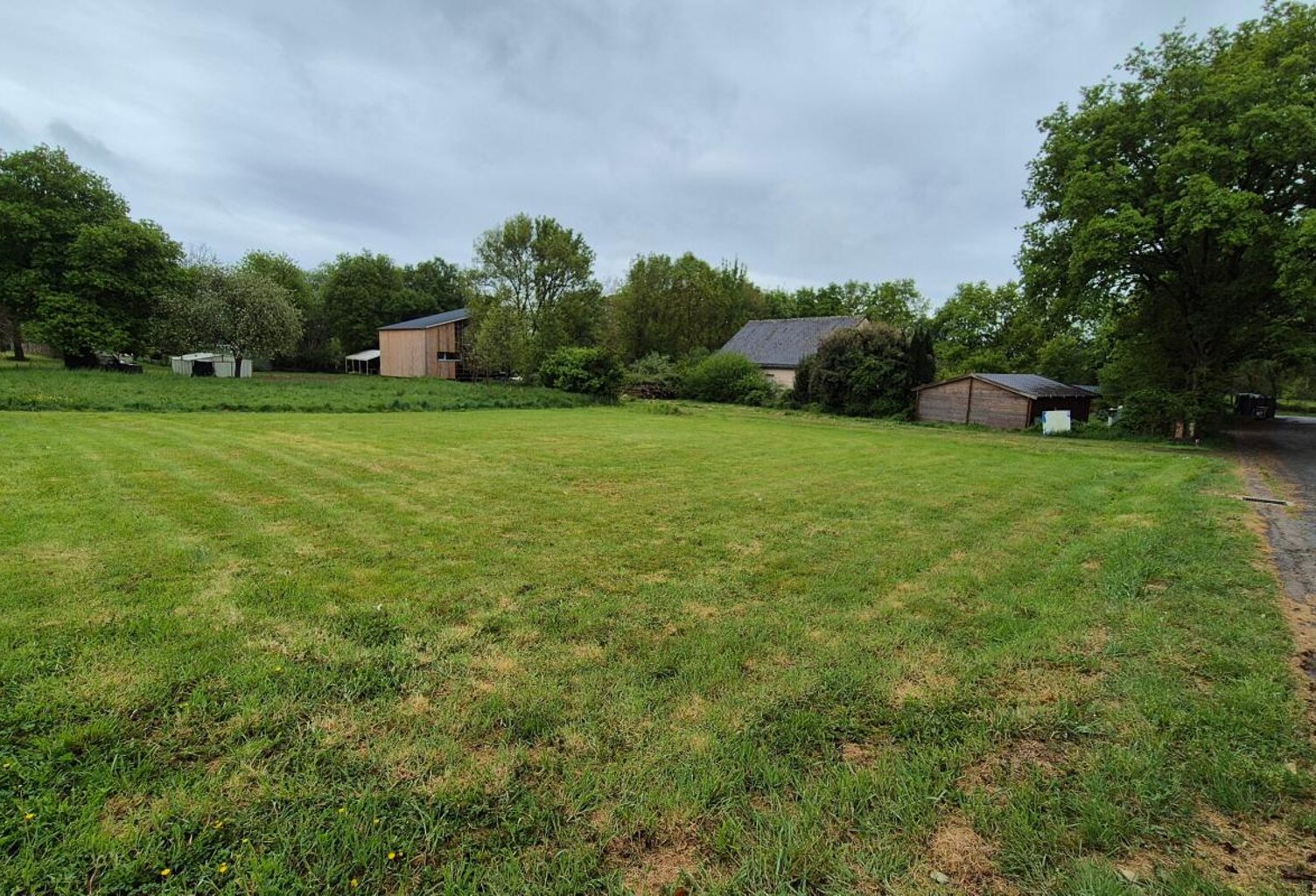 Terrain À Vendre — photo 1