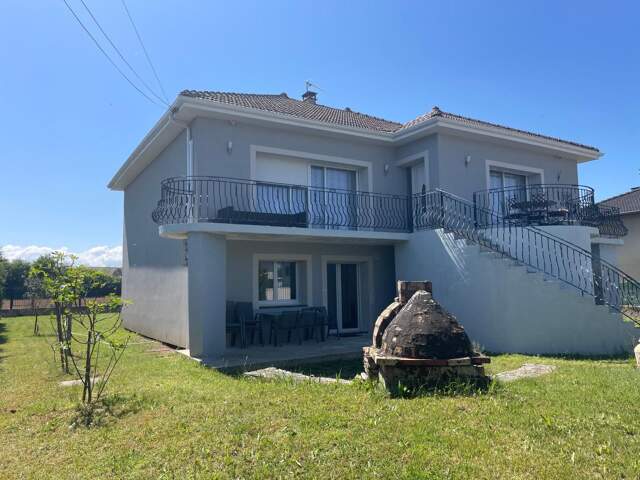 Maison À Vendre — photo du bien