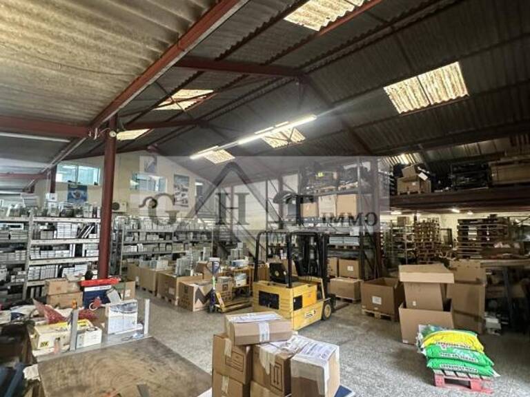 Entrepot/ bureaux à Vendre Rosny — photo 1