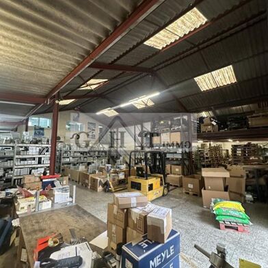 Local industriel  1820000 €