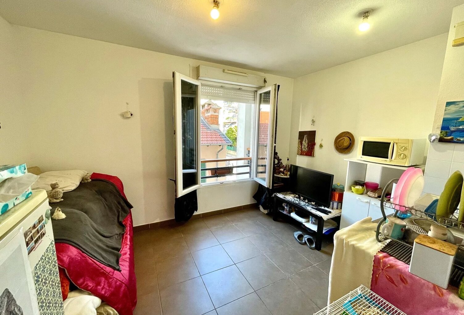 VENTE URGENTE – Studio vendu loué – Copropriété récente de 2012 — photo 1