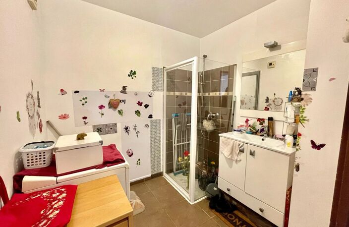 VENTE URGENTE – Studio vendu loué – Copropriété récente de 2012 — photo 4