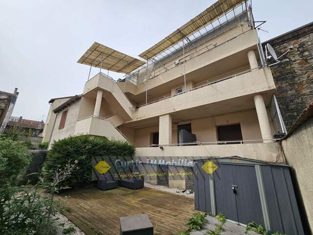 Immeuble - 231m ² — photo du bien
