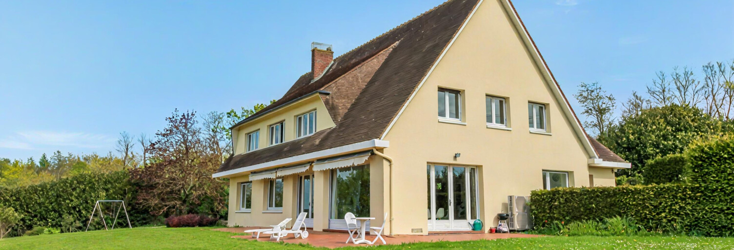 Maison 10 Pièces 317 m² à vendre à Beaumont-le-Roger (27170)