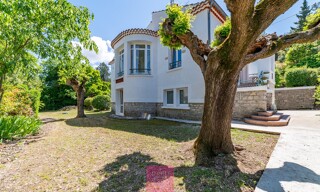 Maison 8 Pièces 228 m² à vendre à Nîmes (30900)