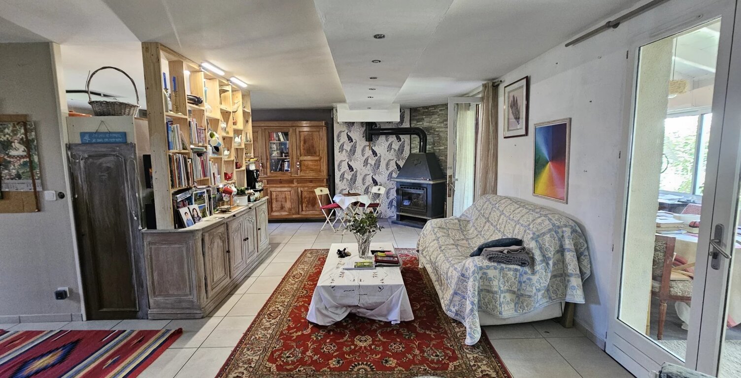 Plain pied sur 579m² à Montroy — photo 1