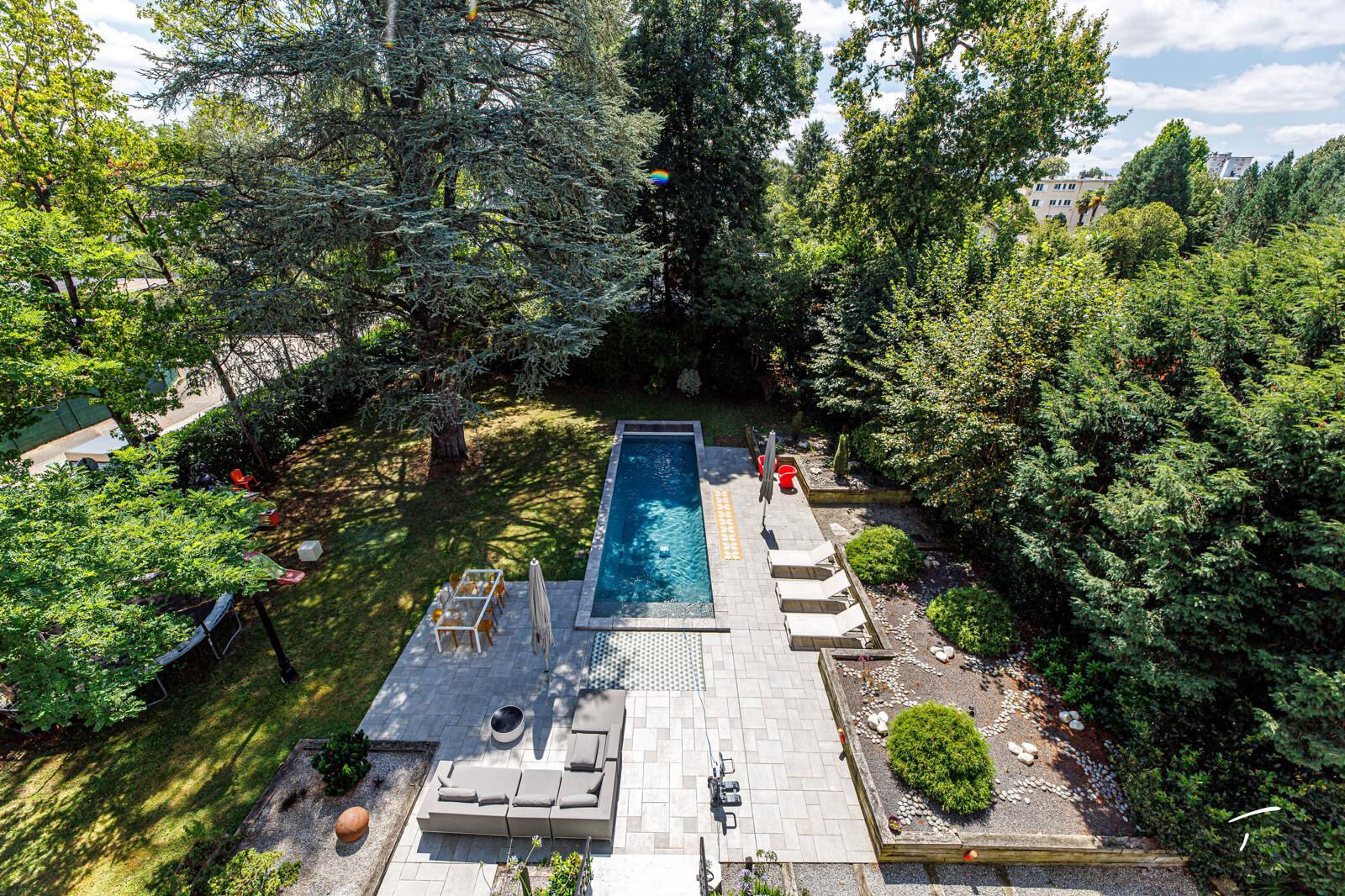 Villa / Maison  T13 à vendre Pau 64000