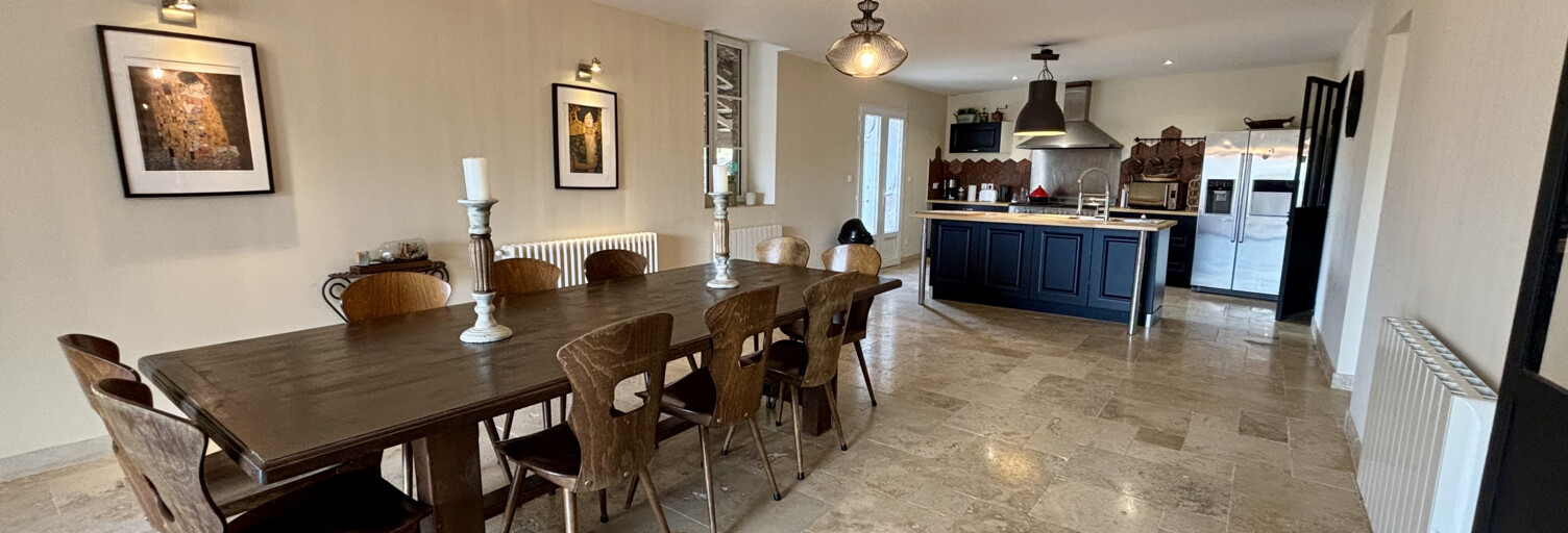 Maison 12 Pièces 327 m² à vendre à Valherbasse (26350)