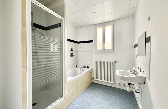 F2 - HYPER CENTRE BEAUVAIS — photo 4