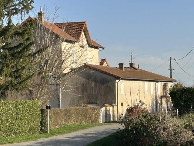 Maison 12 pièces 220 m² à Charlieu — photo du bien