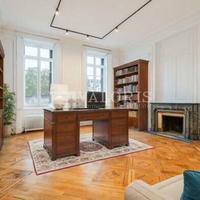 Bureau  900000 €