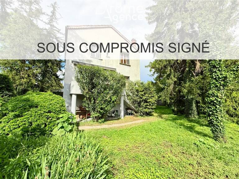 Villa — photo 1