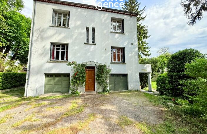 Villa — photo 3