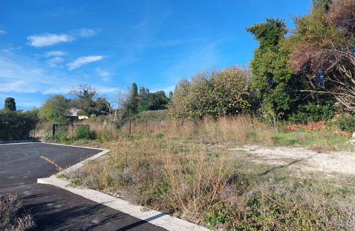 Terrains constructibles ensoleillés et calmes, Uzès à pied ! — photo 3