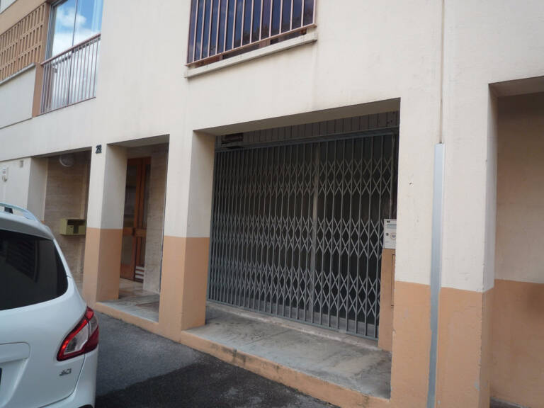 LOCAL ST TRONC RESIDENCE LES ROCHES — photo 1