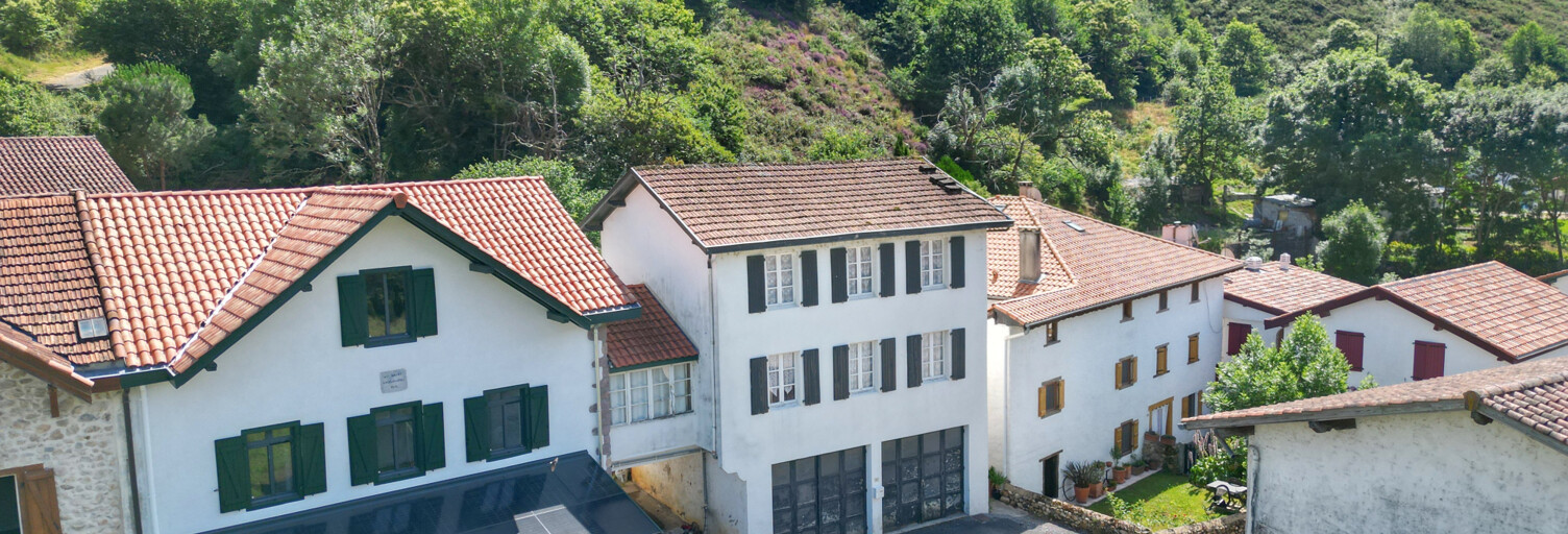Maison 6 Pièces 120 m² à vendre à Urepel (64430)