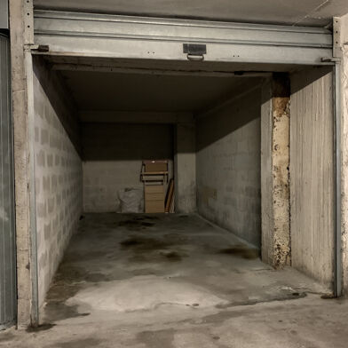 Garage  22800 €