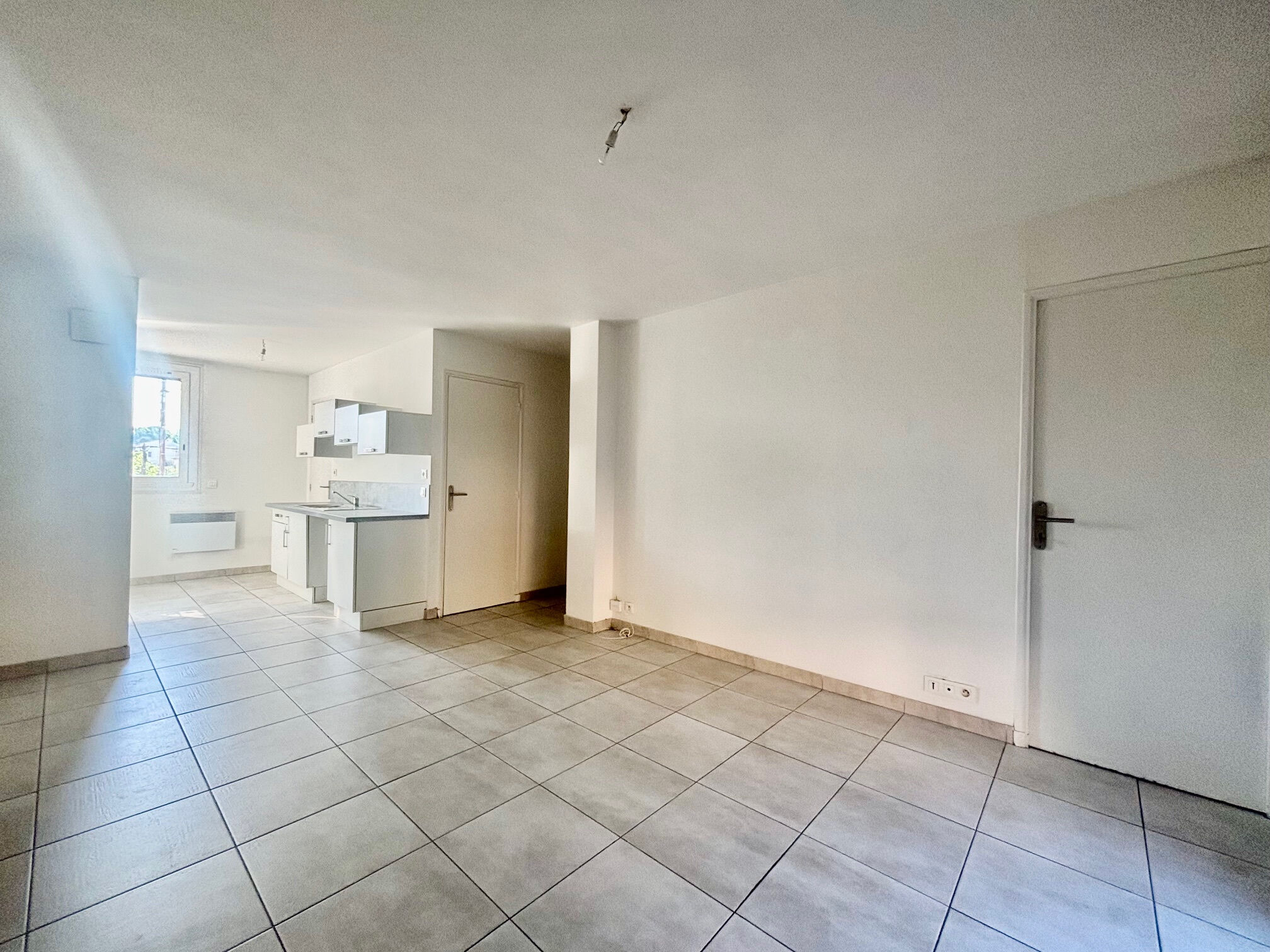Appartement 3 pièces  à louer Marseille 10eme 13010