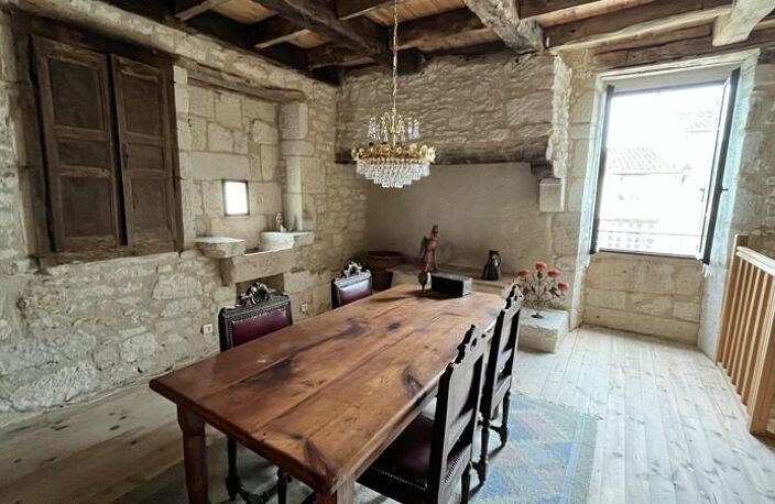 Maison en pierre de 5 pièces principales — photo 2