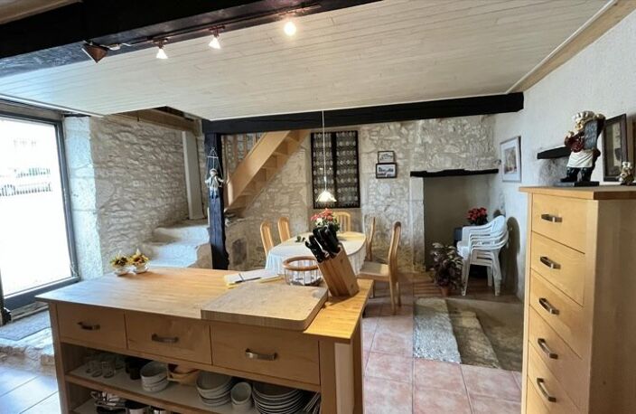 Maison en pierre de 5 pièces principales — photo 4