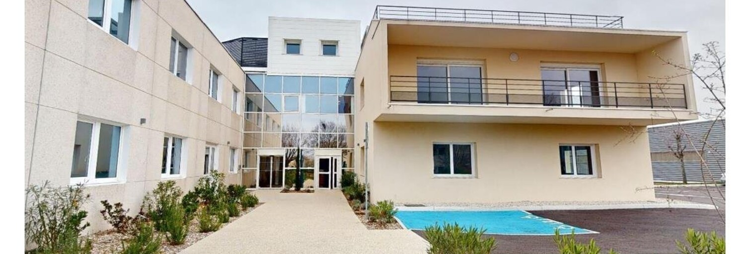 Bureau  699 m² à vendre à Bron (69500)