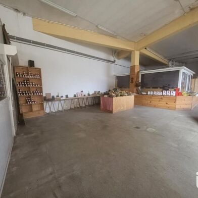 Commerce  230000 €