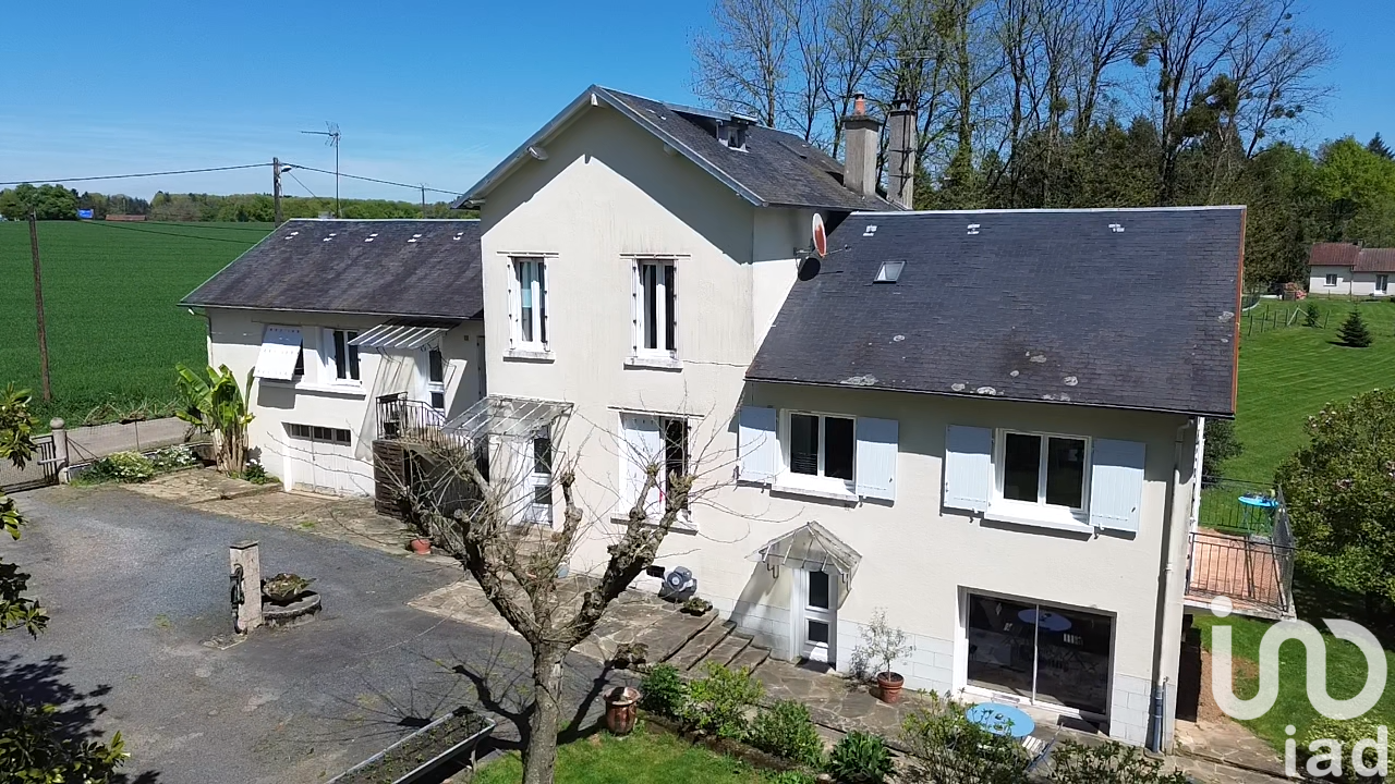 St-Yrieix-La-Perche - 202m² - 9p. - 7ch.