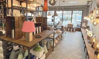 Commerce  84 m² à vendre à Maubec (84660)