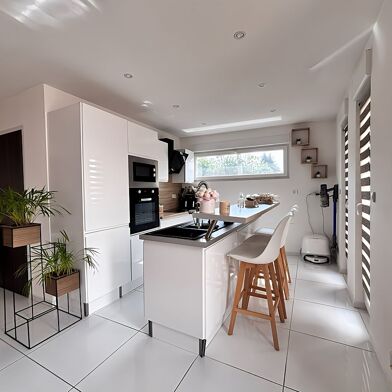 Maison 4 pièces 240000 €
