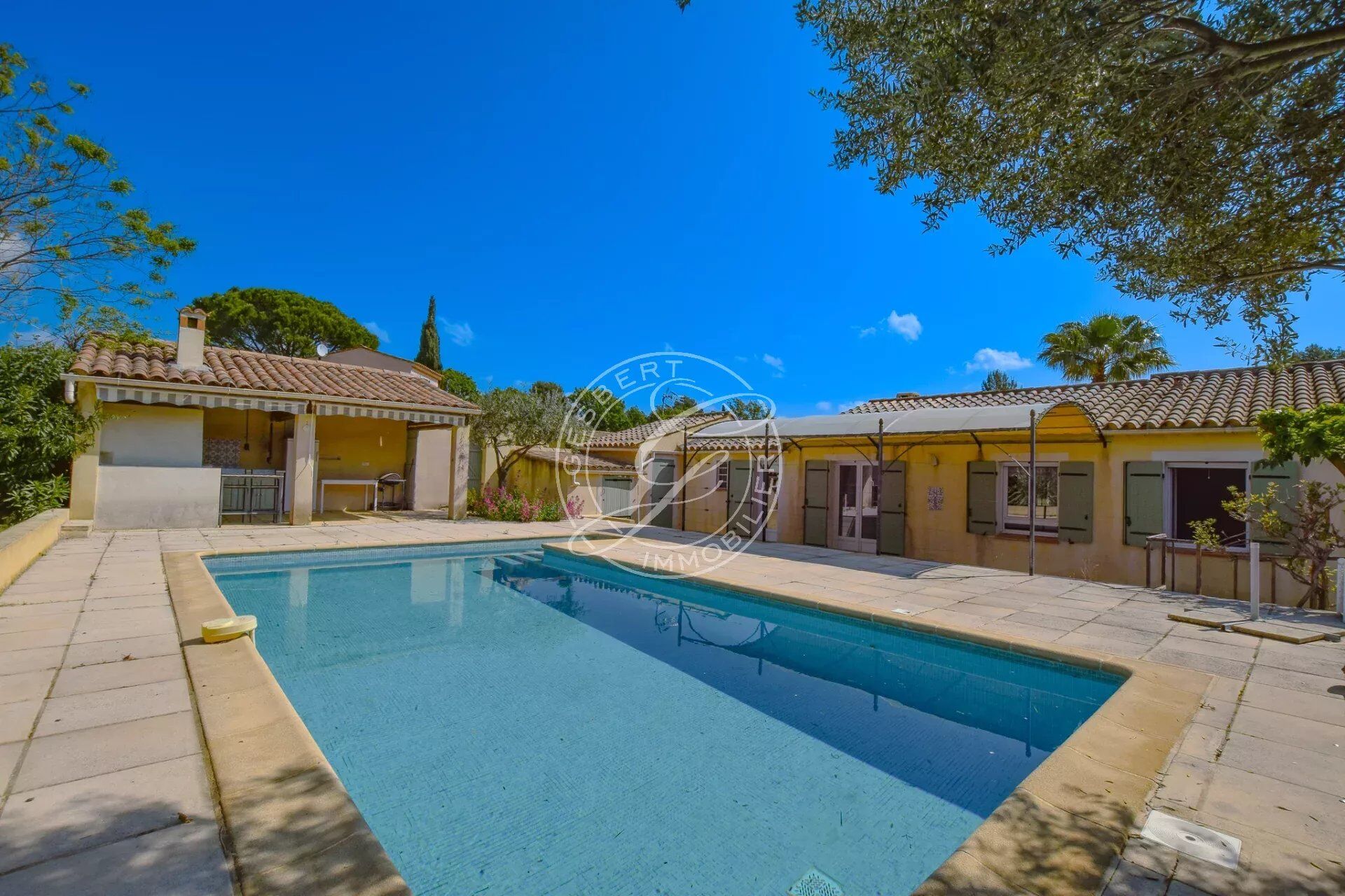 Villa / Maison 7 pièces  à vendre Flayosc 83780