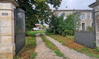 Maison 8 Pièces 250 m² à vendre à Marsais (17700)