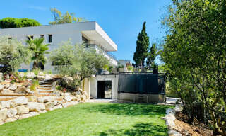 Maison 9 Pièces 336 m² à vendre à Villeneuve-lès-Avignon (30400)