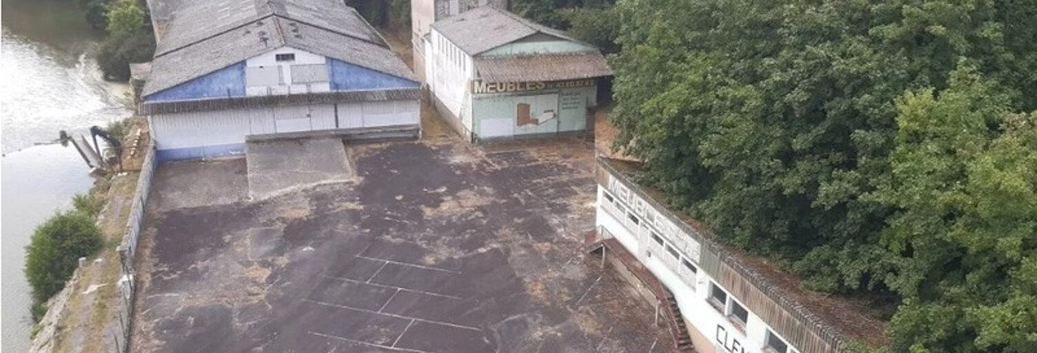 Terrain  9550 m² à vendre à Mayenne (53100)