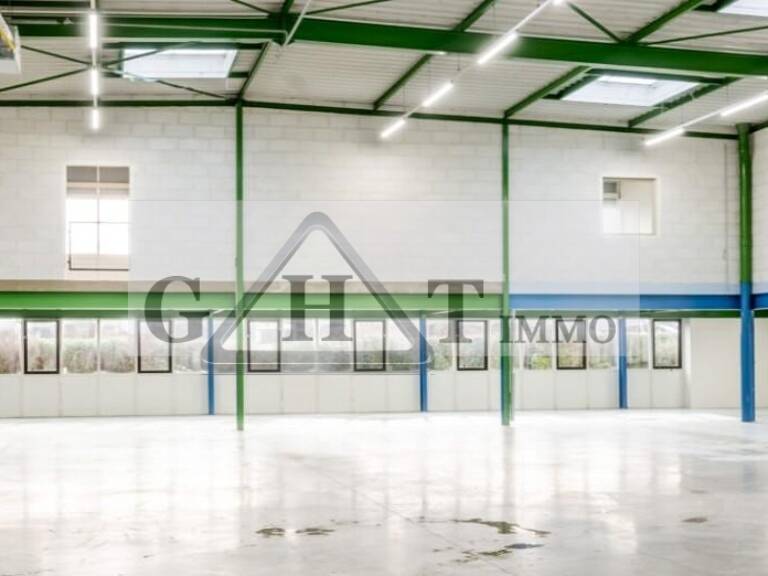 981 m² entrepot bureaux à louer à saint thibault des vignes — photo 1