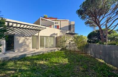 Appartement À Vendre FREJUS 3 PIECES 60M² REZ DE CHAUSSEE — photo du bien