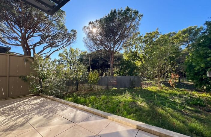 Appartement À Vendre FREJUS 3 PIECES 60M² REZ DE CHAUSSEE — photo 2