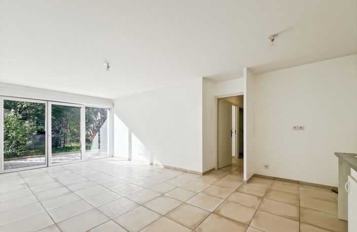 Appartement À Vendre FREJUS 3 PIECES 60M² REZ DE CHAUSSEE — photo 3