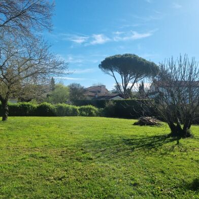 Terrain  240000 €
